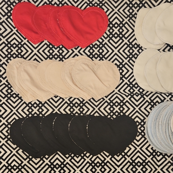 Heart-Shaped Reusable Nursing Pads in Pink, Black, Cream And Blue - Picture 1 of 4
